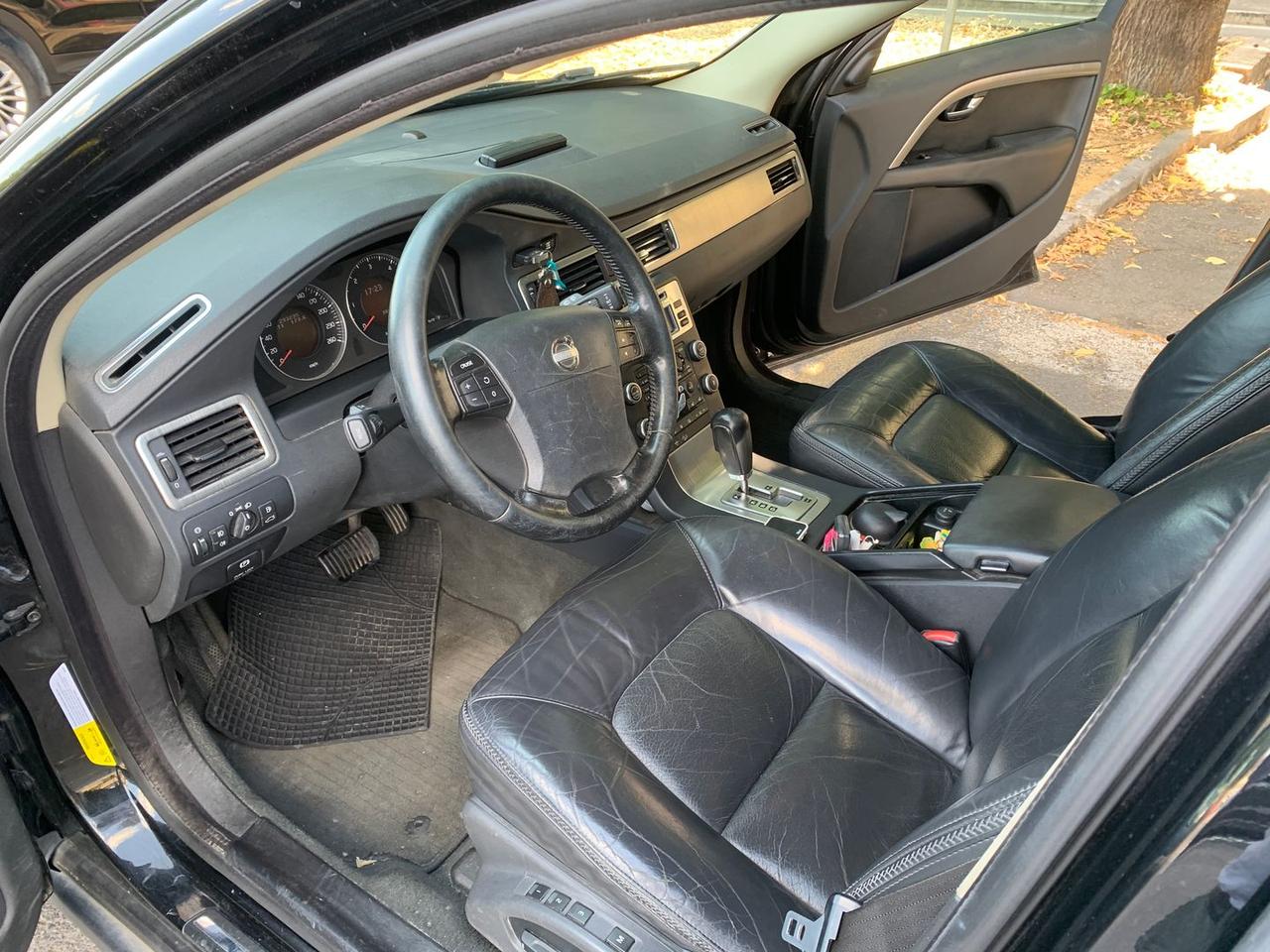 Volvo XC 70 XC70 2.4 D5 Summum #5941