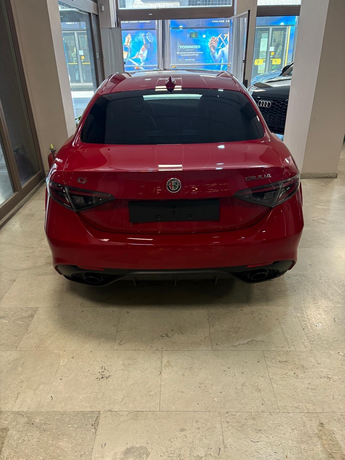Alfa Romeo Giulia 2.0 Turbo 280 CV Competizione