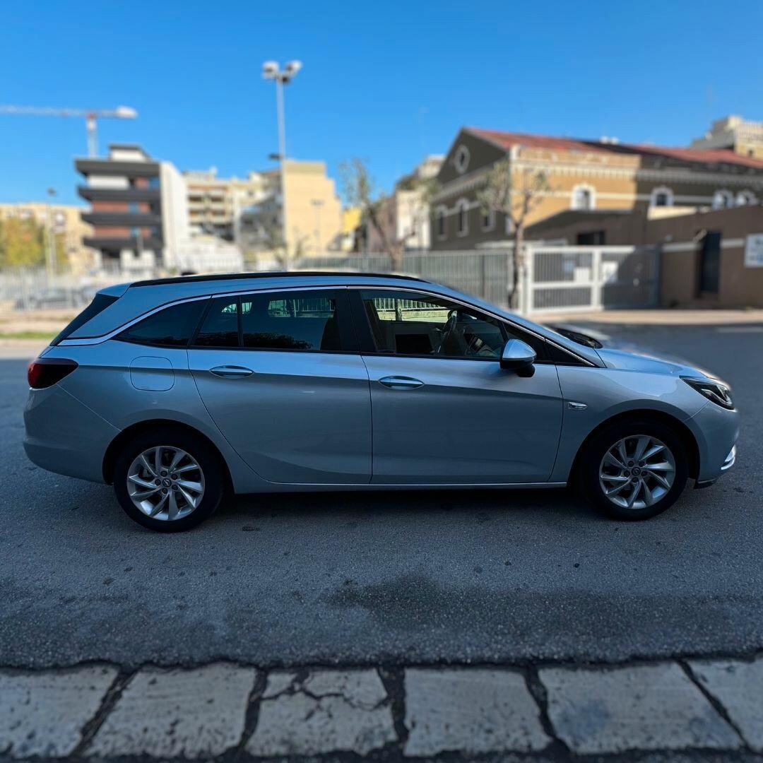 Opel Astra 1.6 CDTi **cambio automatico**