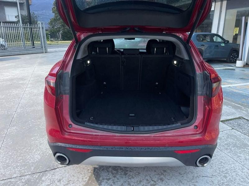 Alfa Romeo Stelvio 2.2 t Sport Tech rwd 160cv auto
