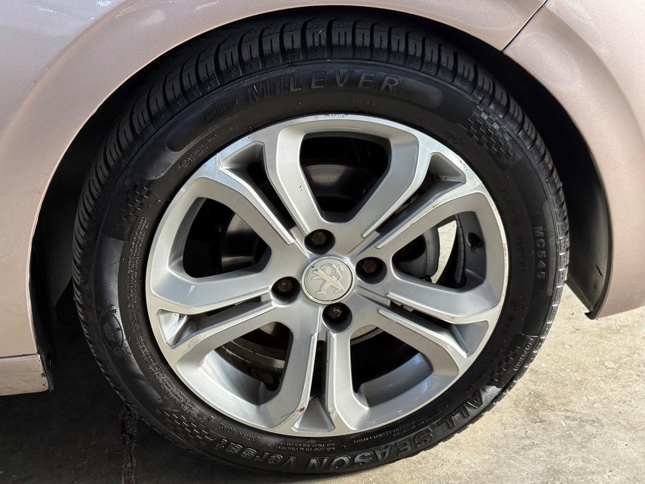 Peugeot 208 1.4 VTi 95 CV 5p. Allure