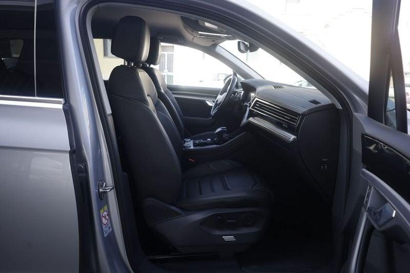 Volkswagen Touareg Volkswagen Touareg 3.0 V6 TDI SCR 210kW Elegance 210KW ANNO 2022