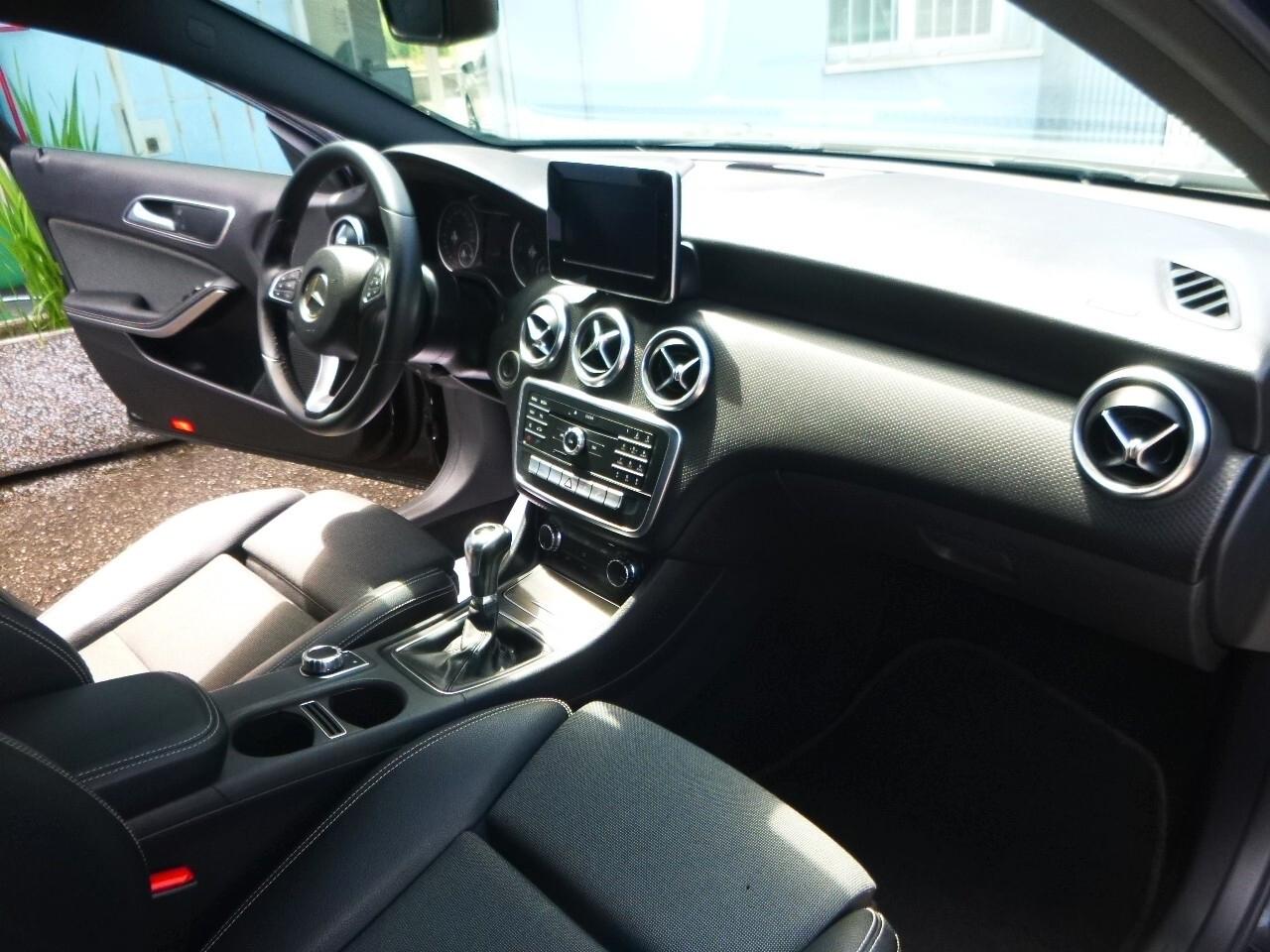 Mercedes-benz A 180 A 180 d Premium