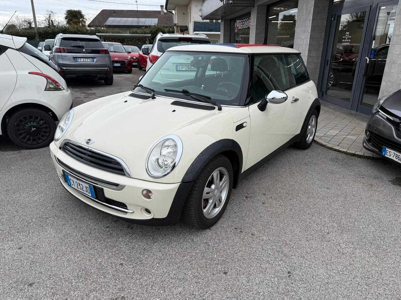 Mini 1.6 benzina Neopatentati