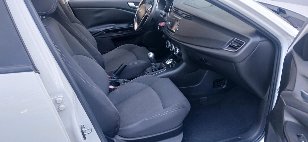 Alfa Romeo Giulietta 1.6 JTDm 120 CV neopatentati