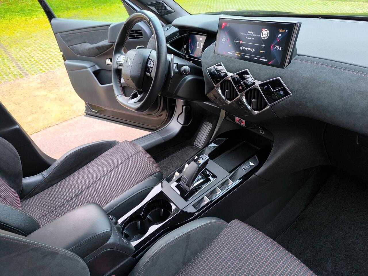 Ds DS3 3 Crossback PureTech 155 aut. Performance Line