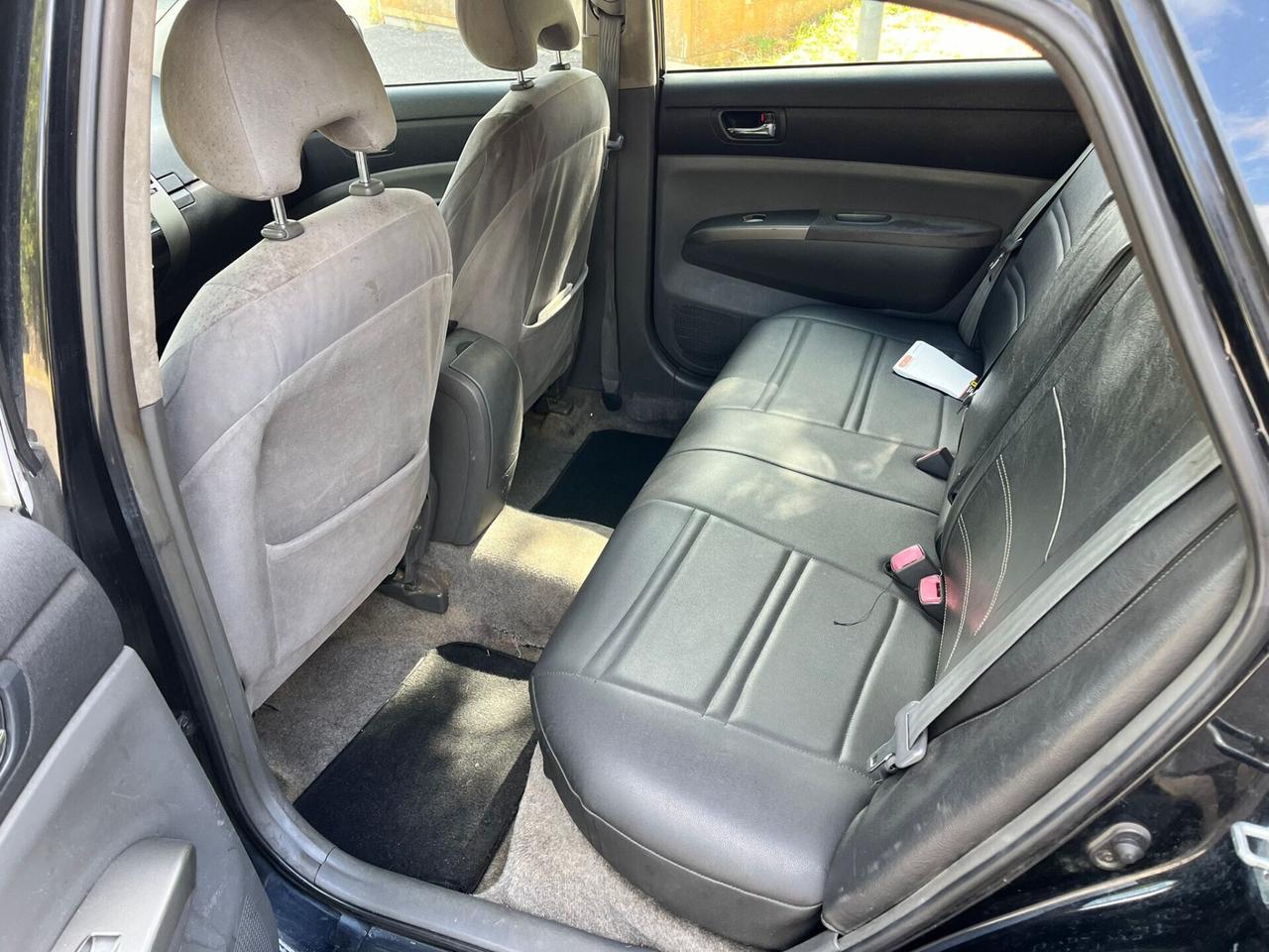 Toyota Prius 1.5i radiata per export