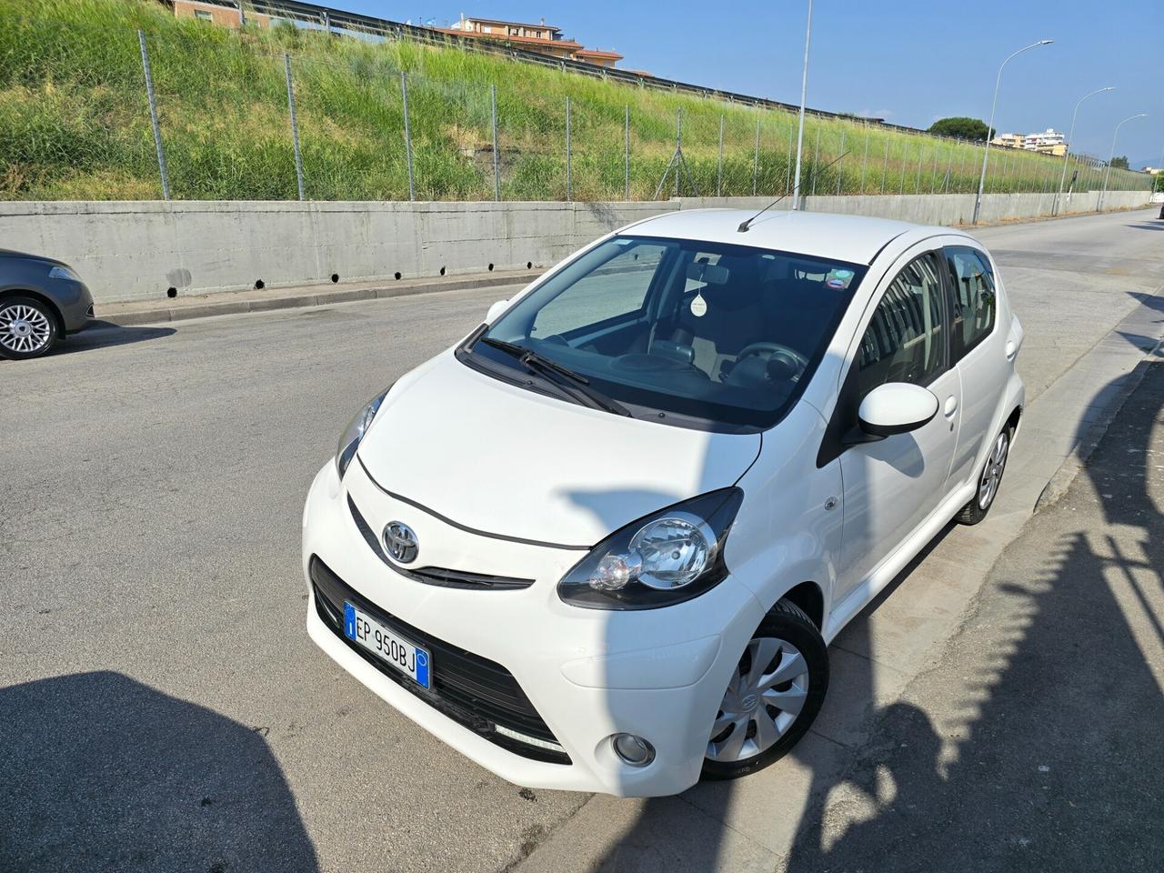 Toyota Aygo 1.0 12V VVT5 porte Lounge Connect MMT
