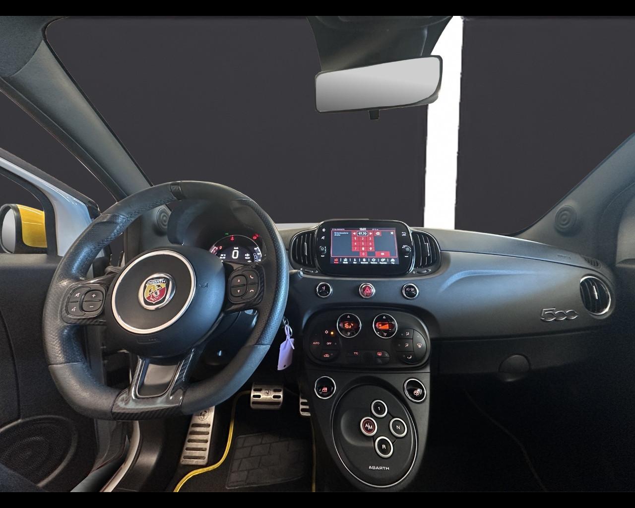ABARTH 695 - 695 1.4 Turbo T-Jet 180 CV M.T.A.