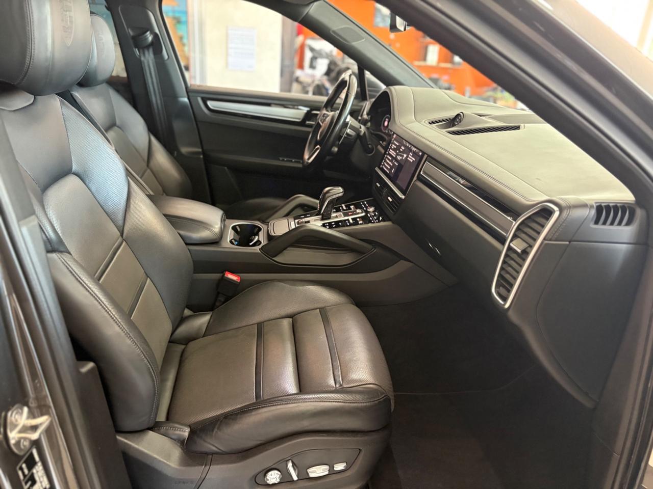 Porsche Cayenne Coupé 3.0 V6 E-Hybrid PERMUTE FINANZIAMENTI