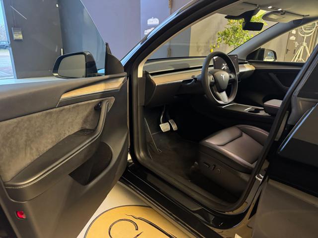 TESLA Model Y DUAL MOTOR (LONG RANGE AWD)