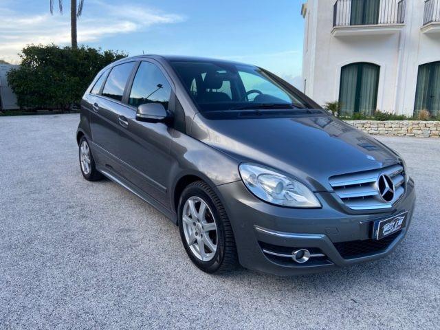 MERCEDES-BENZ B 180 CDI Executive