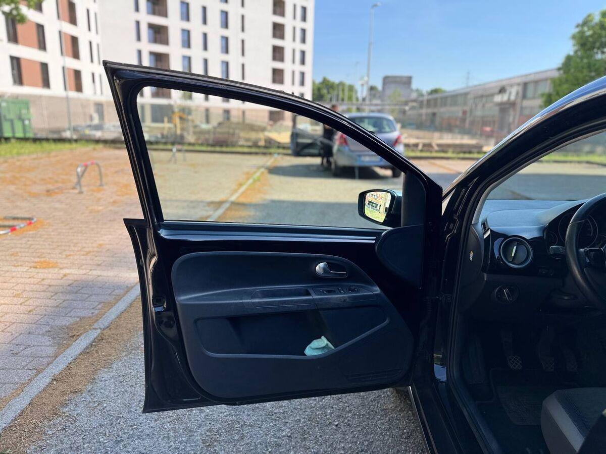 Volkswagen up! 1.0 Move up! 75cv 5p asg