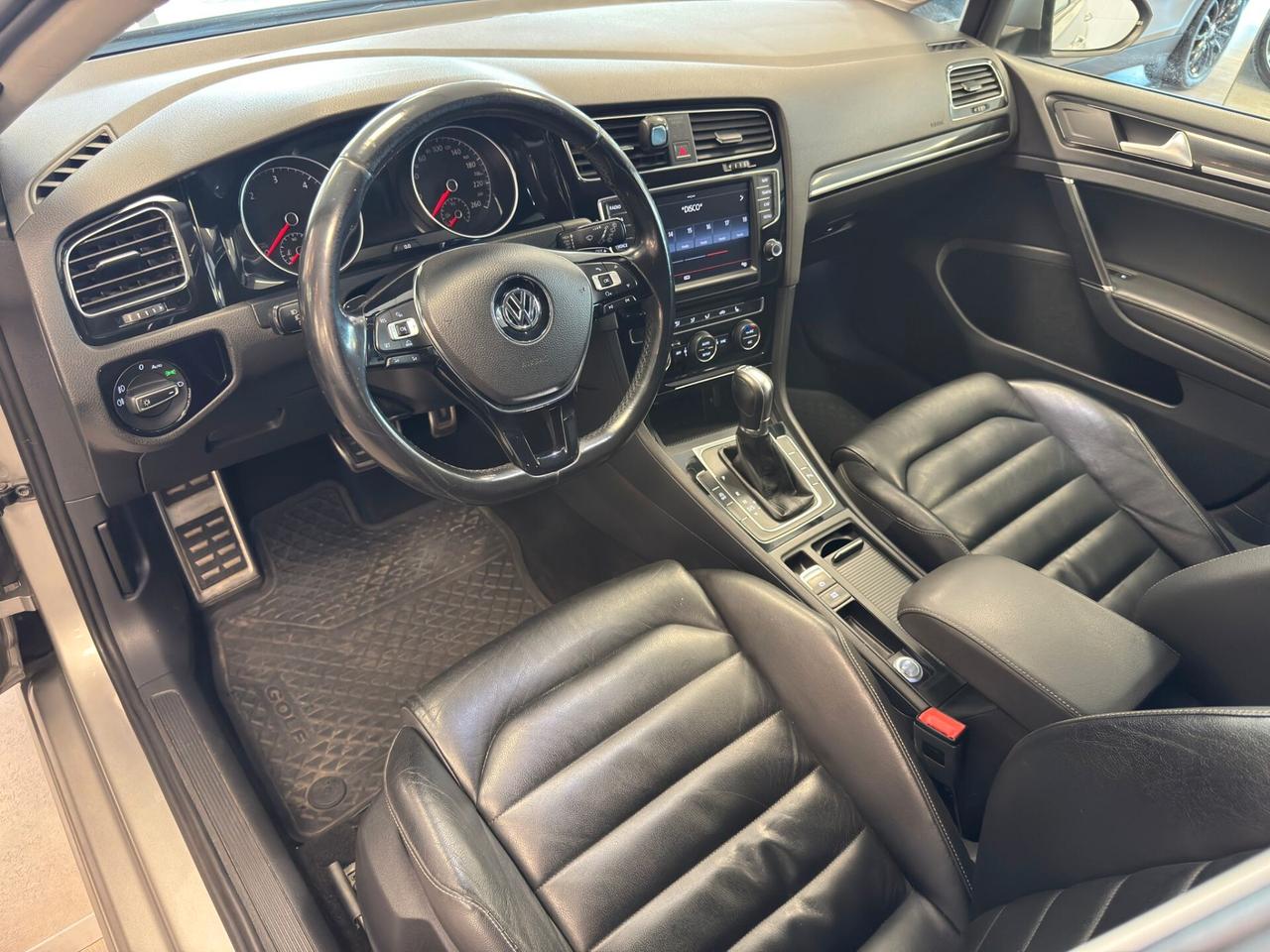 Volkswagen Golf VII 2.0 TDI DSG 5p. Highline