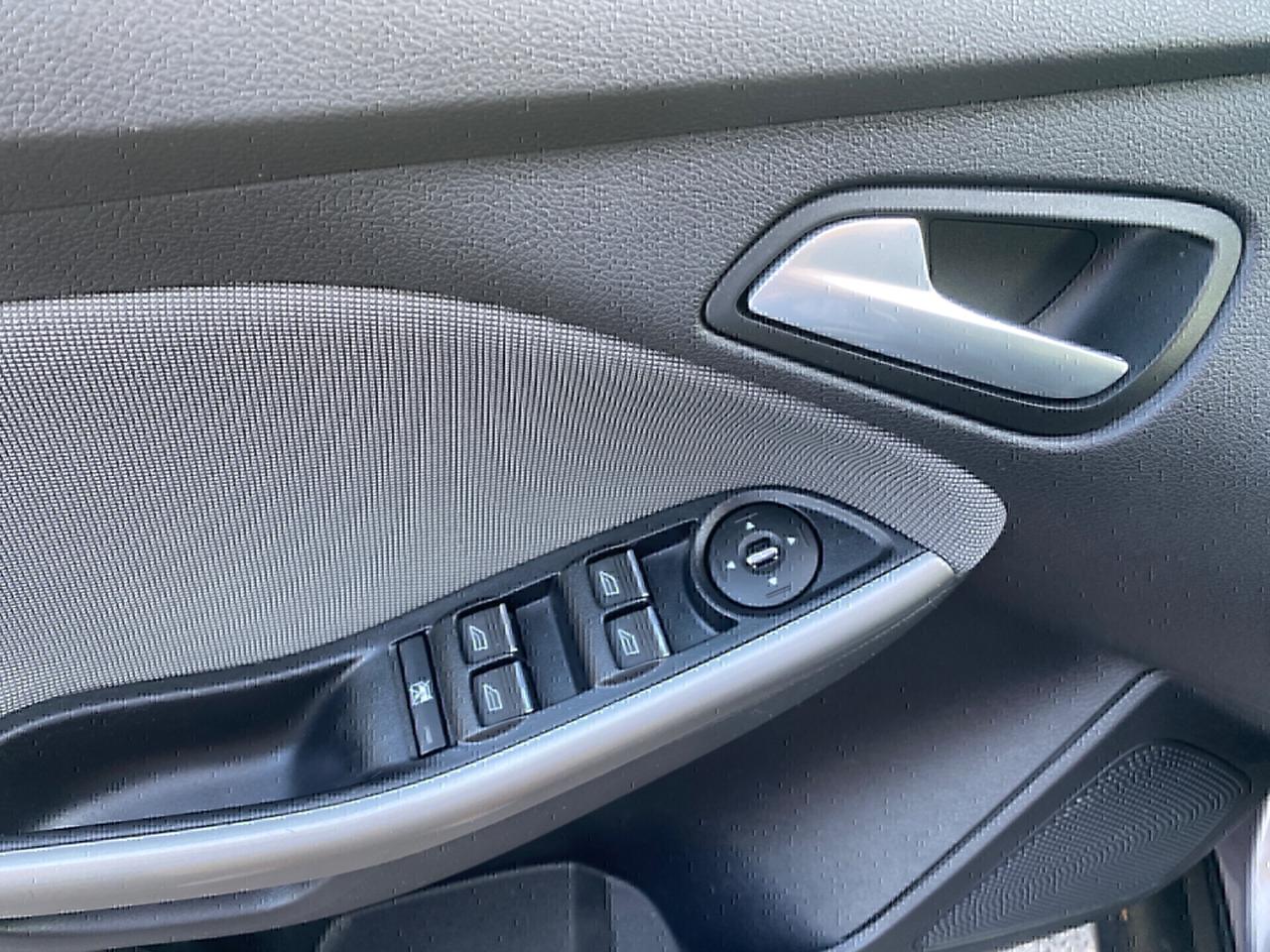 Ford Focus 1.6 120 CV GPL SW