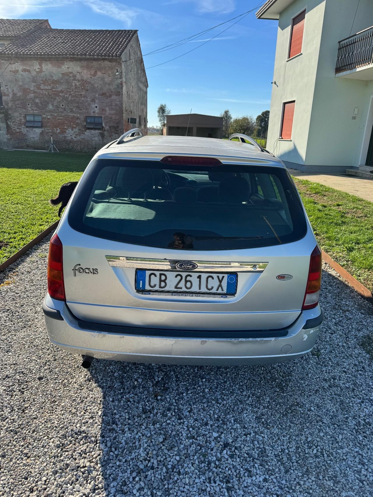 Ford Focus 1.6i station wagon