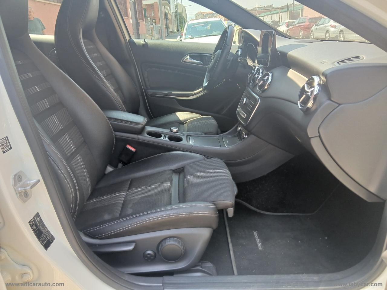 MERCEDES-BENZ GLA 200 d Automatic 4Matic Sport