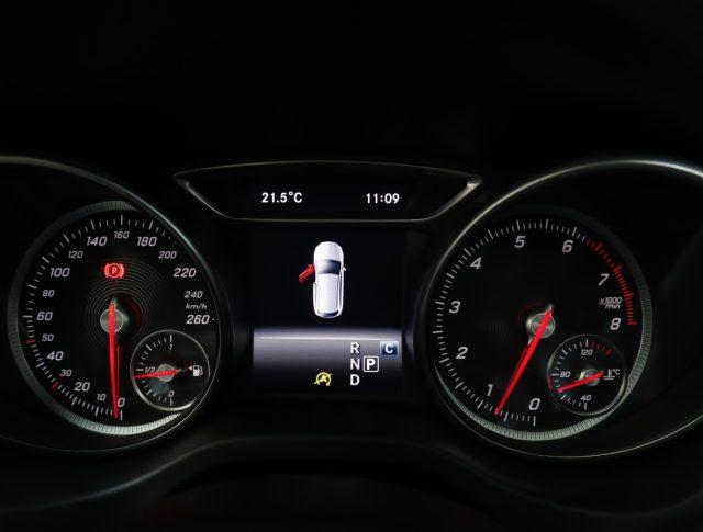 MERCEDES-BENZ CLA 180 S.W. Business *PROMO PARISI GROUP*