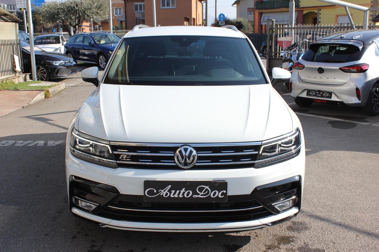 Volkswagen Tiguan 2.0 TDI DSG R-LINE PADDLE AL VOLANTE NAVIGATORE