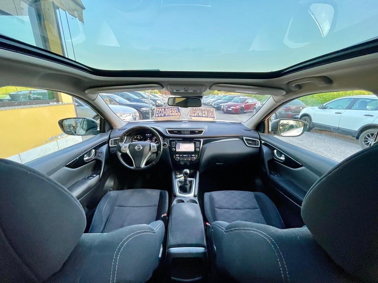 Nissan Qashqai 1.5 dCi 8kw N-Connecta Full op UNIP