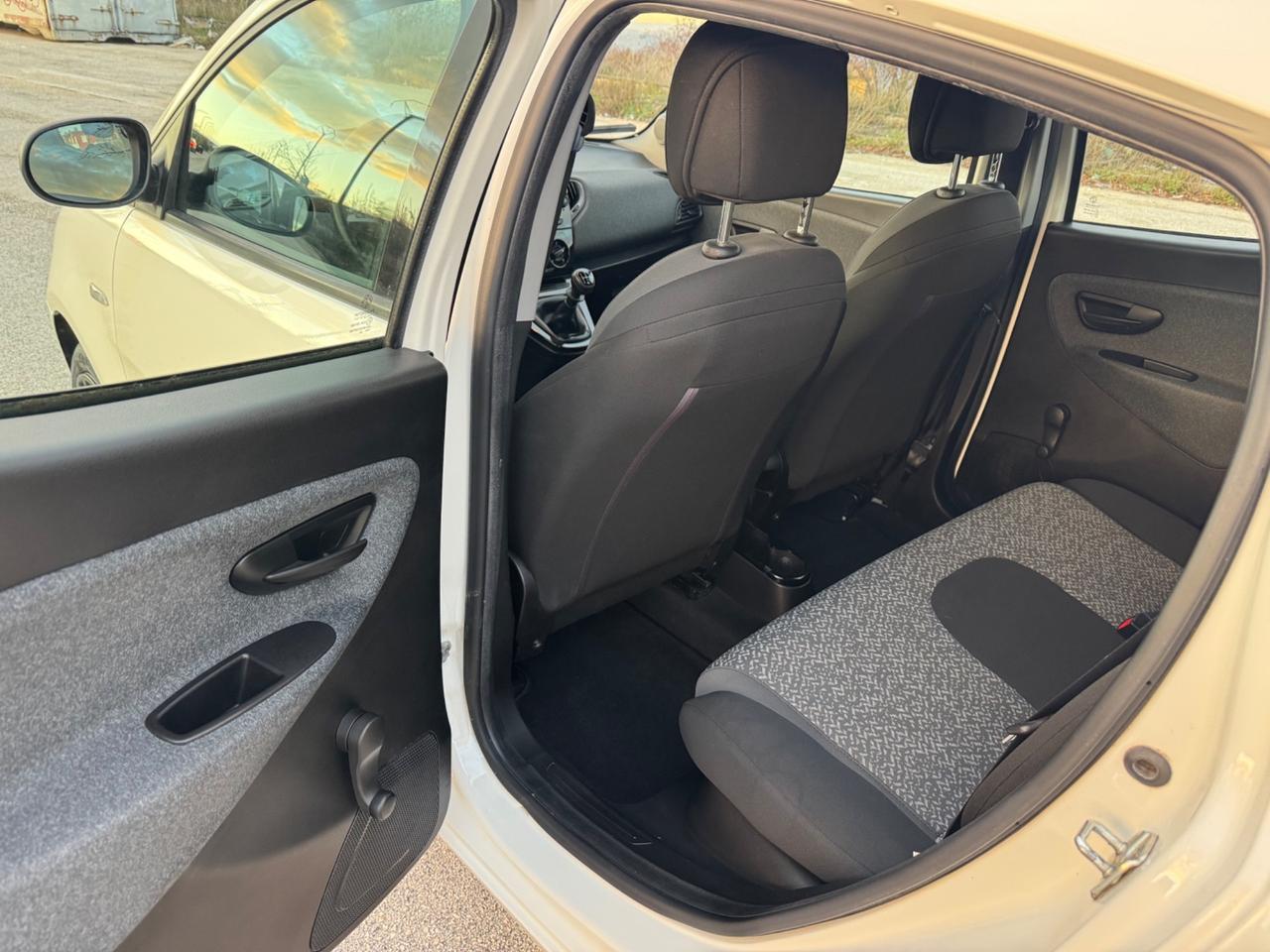 Lancia Ypsilon 1.2 69 CV 5 porte S&S Gold