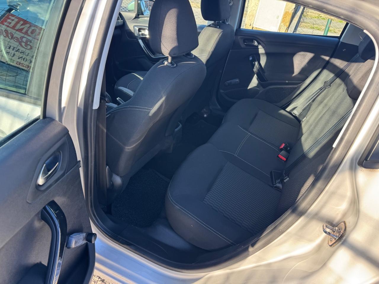 Peugeot 208 PureTech 82 5 porte Active NEOPATENTATI