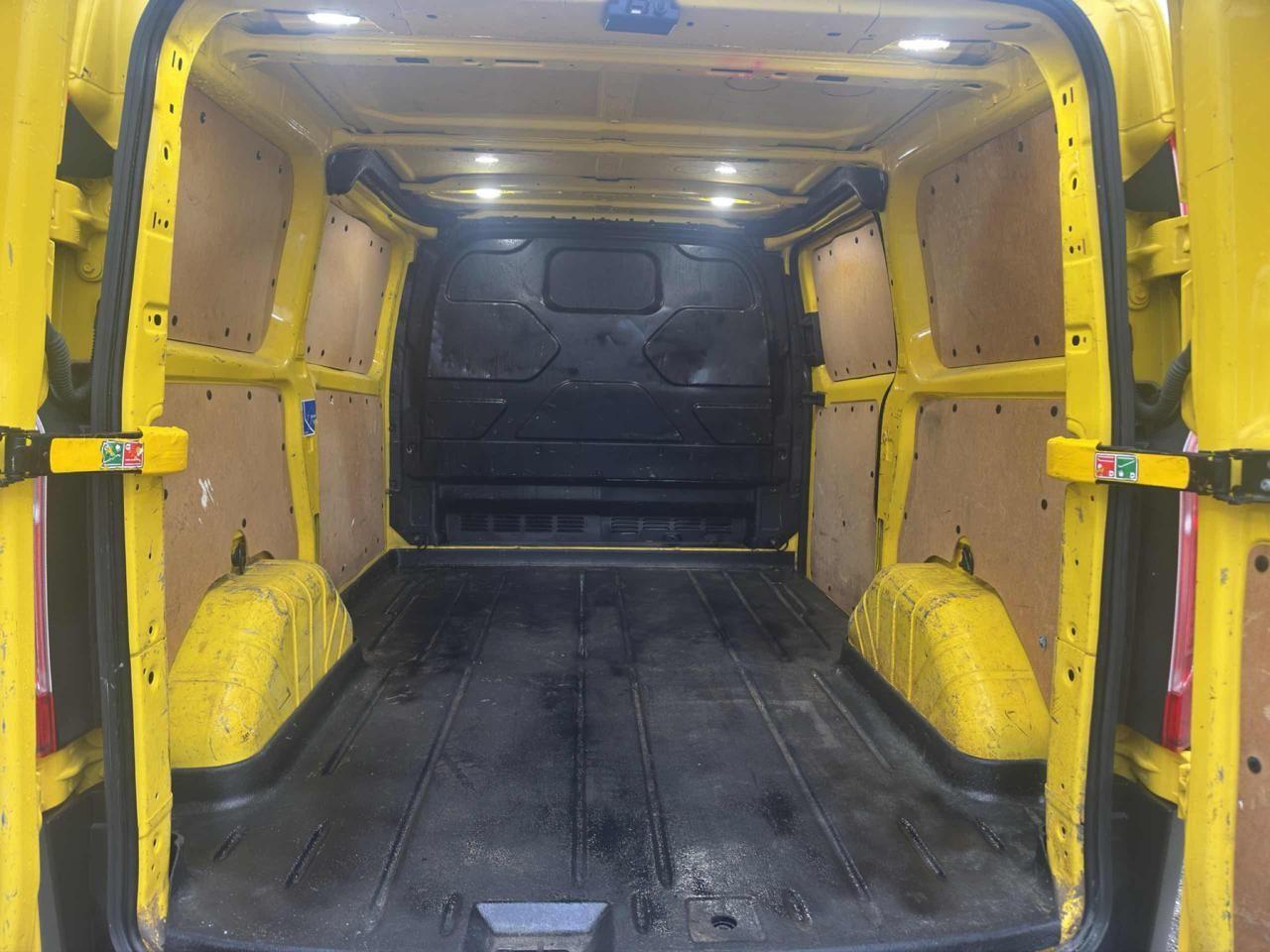 Ford Transit Custom 300 2.0 TDCI 131 CV L1H1-BLUETOOTH-CRUISE-SENSORI
