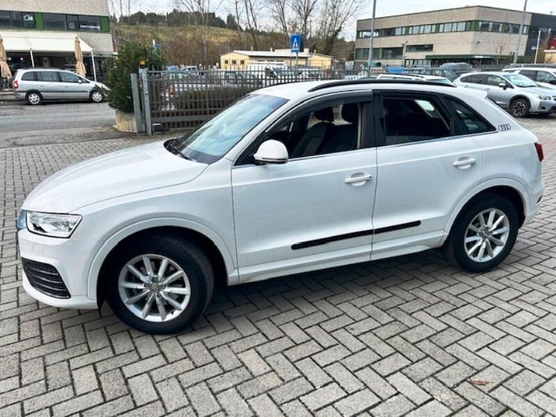 Audi Q3 2.0 TDI 120 CV Sport