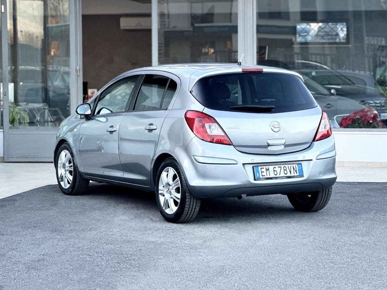 Opel Corsa 1.4 Benzina 100CV E5 Automatica - 2012