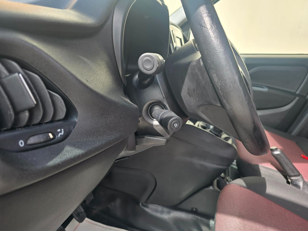 Fiat Doblo 1.6 multijet 105CV 3POSTI