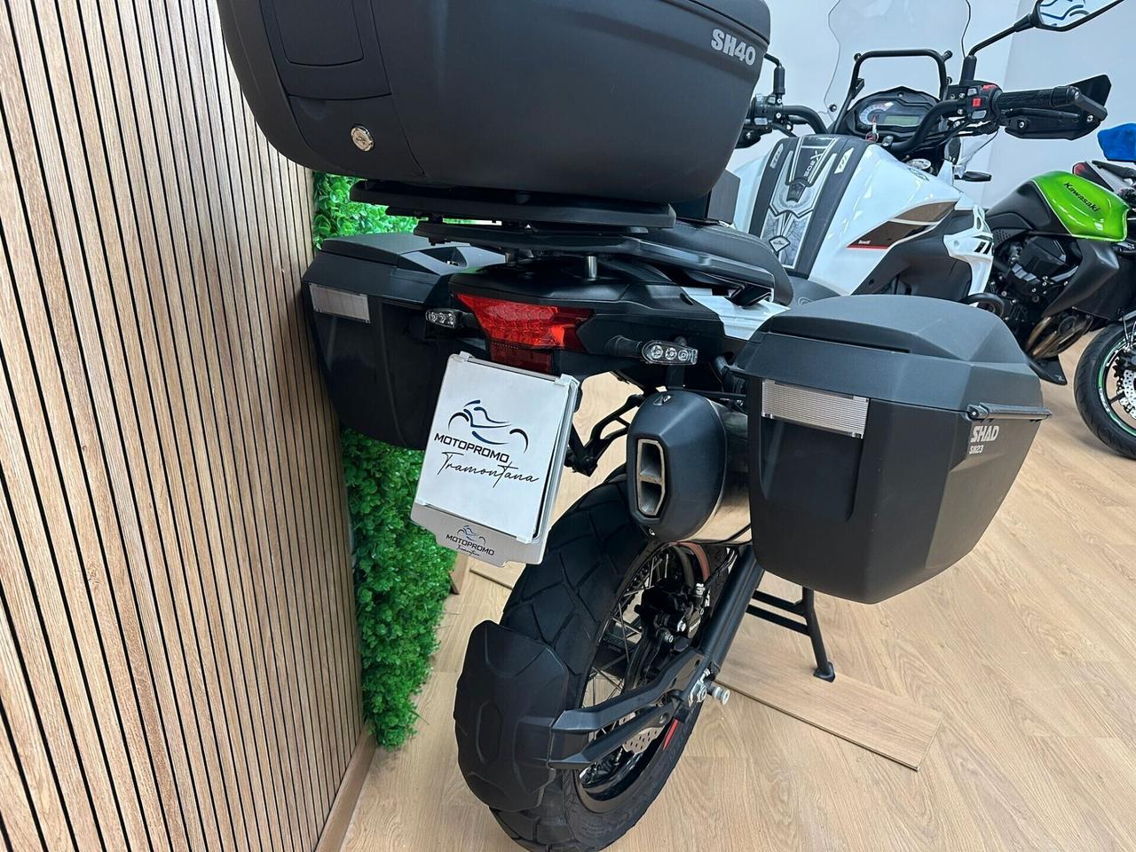 BENELLI TRK 502 X TRK502X + SET 3 VALIGE 2024