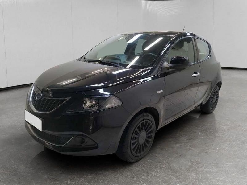 Lancia Ypsilon 1.0 firefly hybrid Silver s&s 70cv