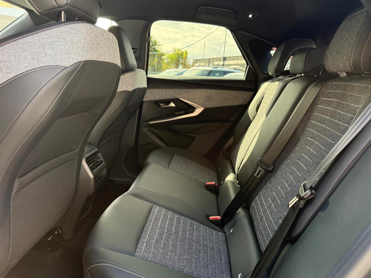 PEUGEOT 3008 HYBRID 136CV AUTOMATICA ALLURE KM0