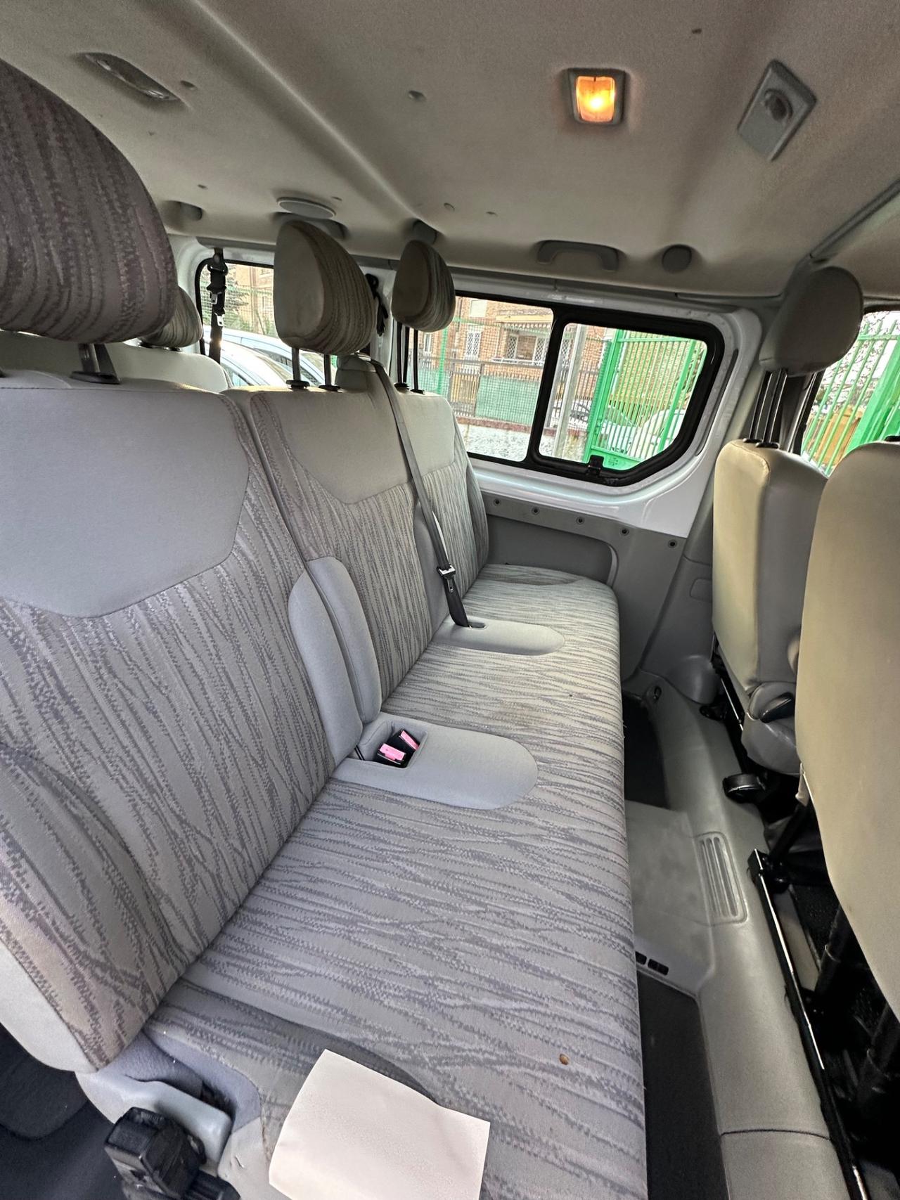 Nissan Primastar C29 2.5 dCi 150CV PC-TN Combi Smart