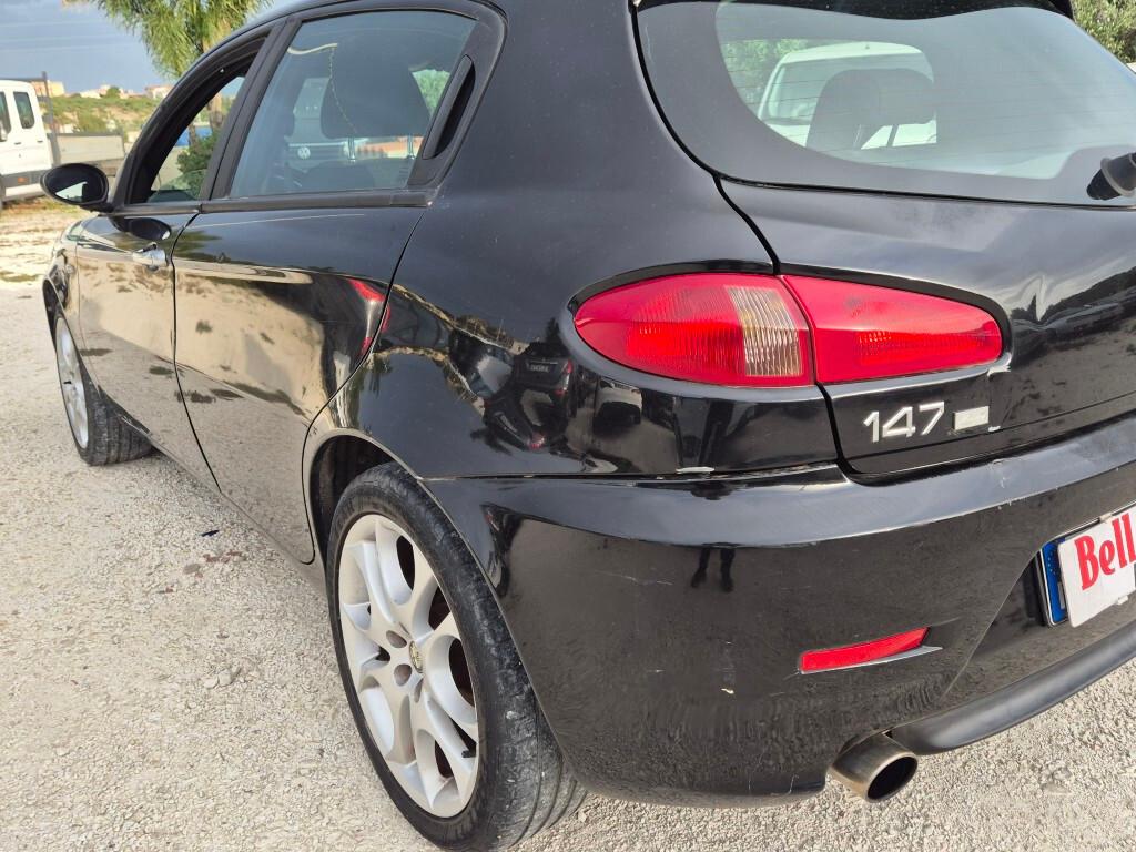 Alfa Romeo 147 1.6 16V TS GPL 5 porte Moving