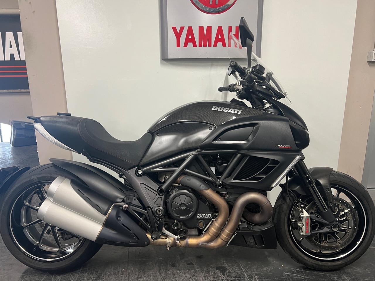 Ducati Diavel 1200 CARBON