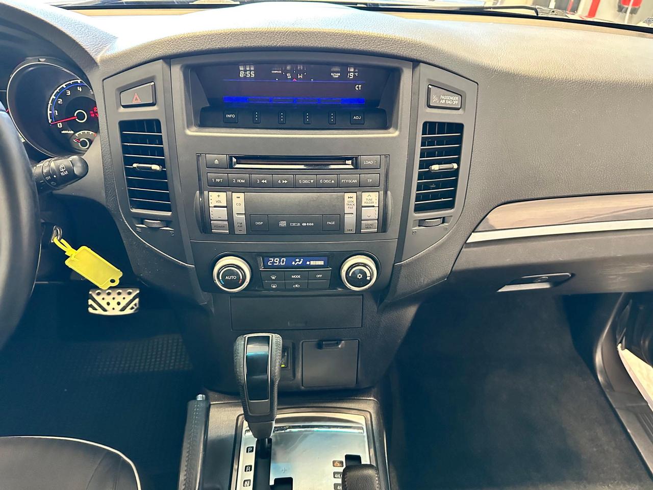 Mitsubishi Pajero 3.2 cr Instyle 200cv 3p auto