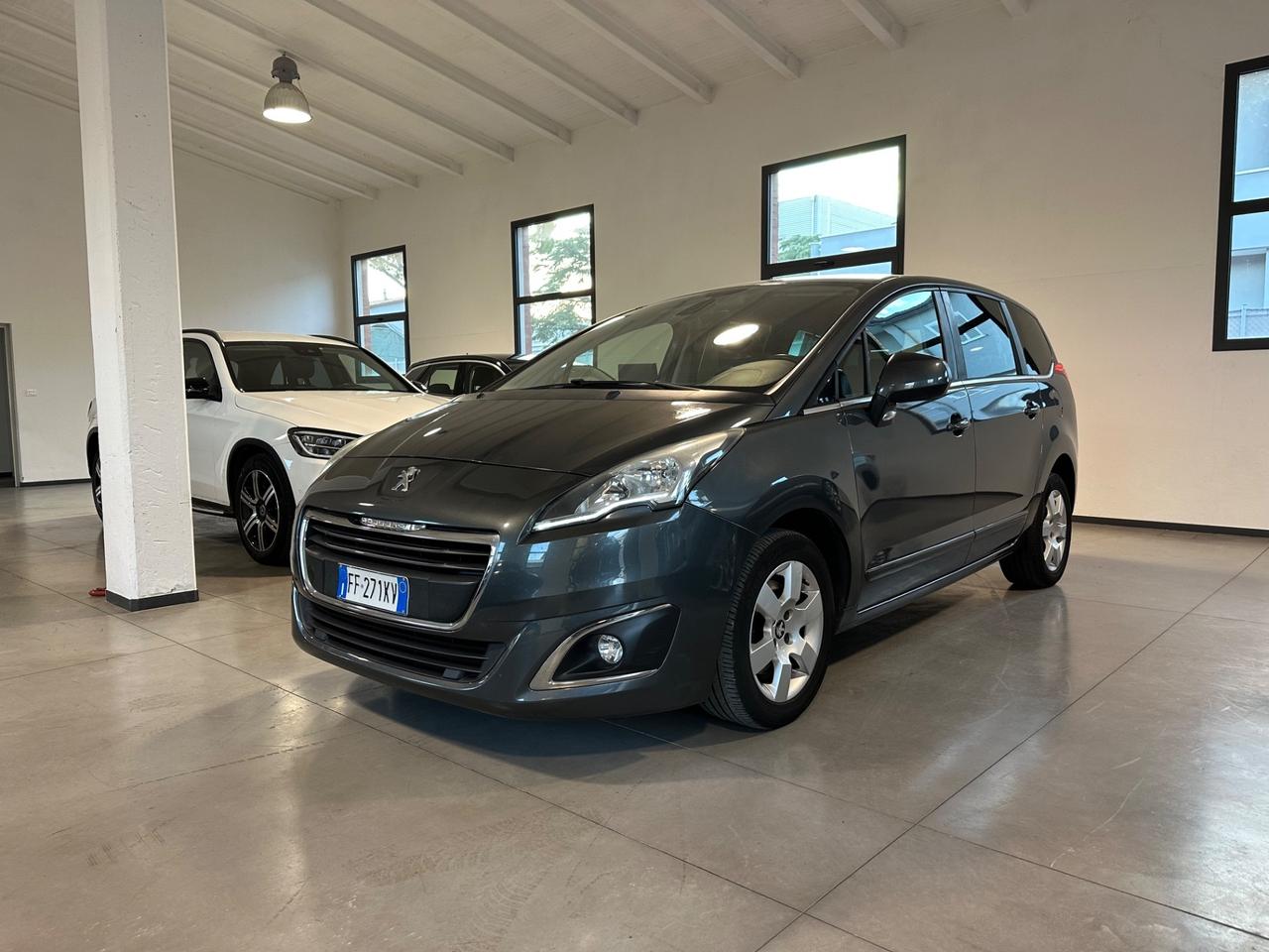 Peugeot 5008 BlueHDi 120 S&S Allure