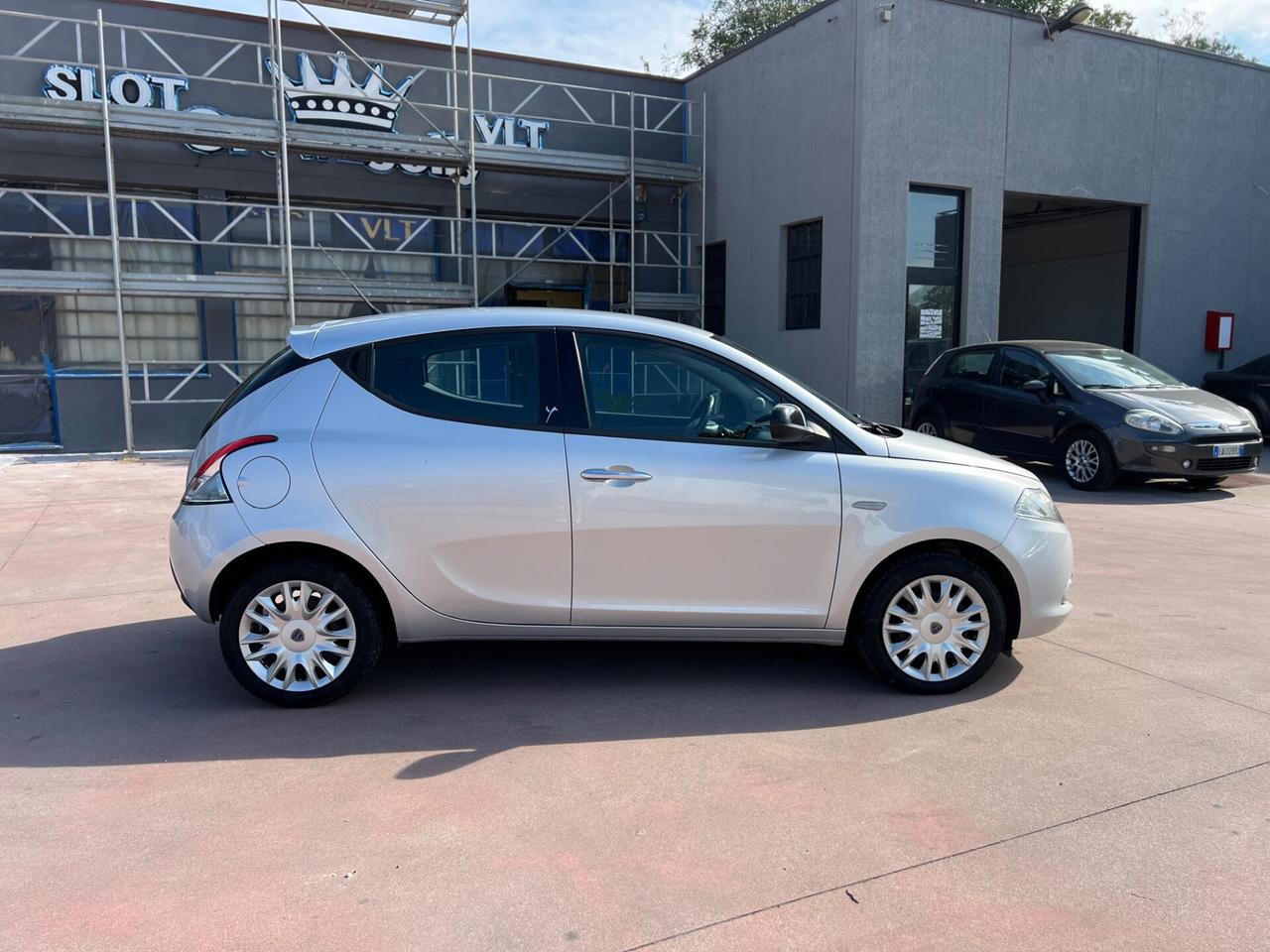 Lancia Ypsilon 1.3 MJT 16V 95 CV 5 porte S&S Silver