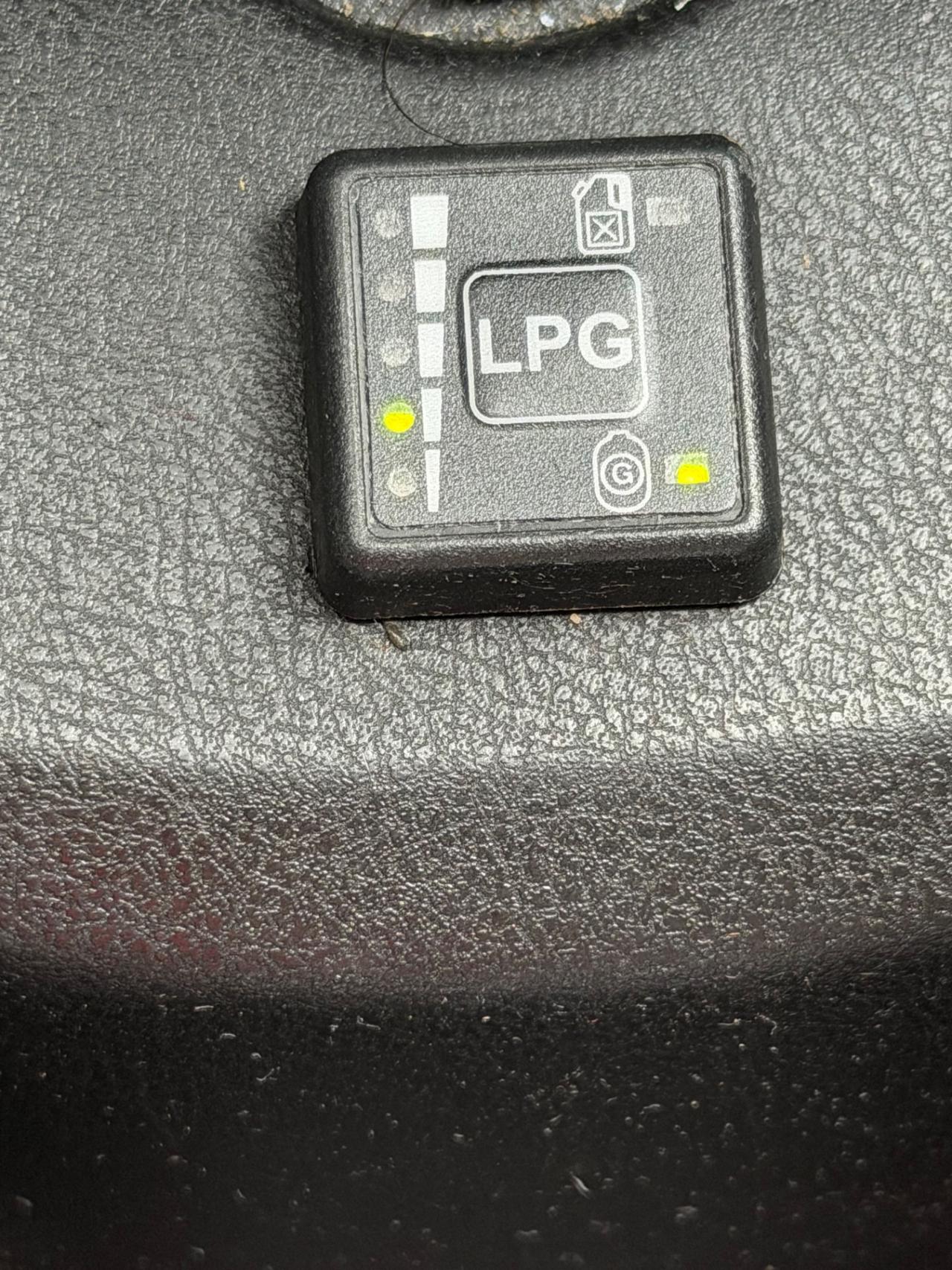 Lancia Ypsilon 1.2 69 CV 5 porte GPL Ecochic Elle