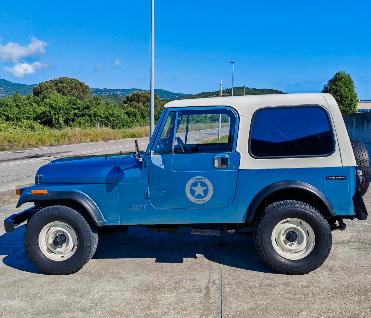 Jeep Wrangler CJ-7 (STUPENDA)