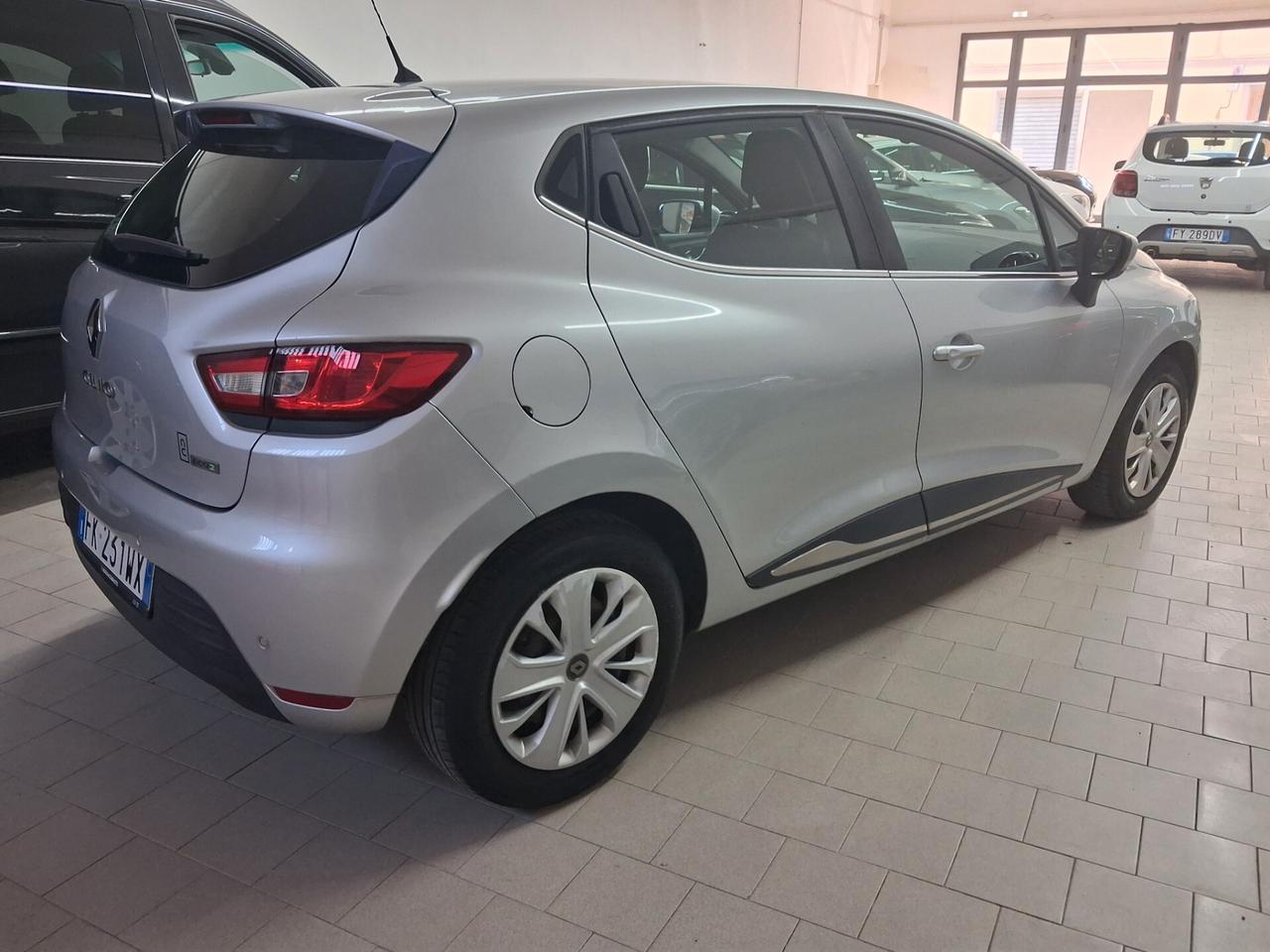 Renault Clio dCi 8V 90 CV EDC Start&Stop 5 porte Energy Duel