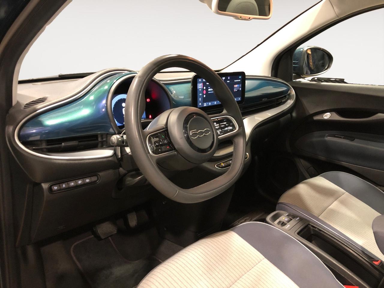 FIAT 500e 42 kWh La Prima