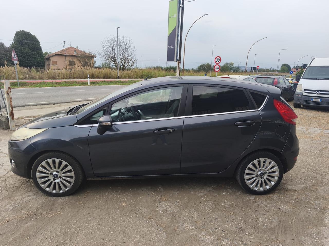 Ford Fiesta 1.4 TDCi 5p. Titanium
