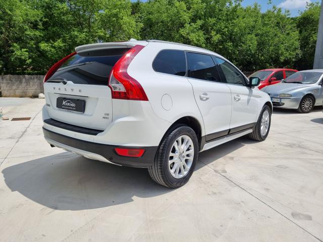 VOLVO XC60 2.4 D5 Momentum