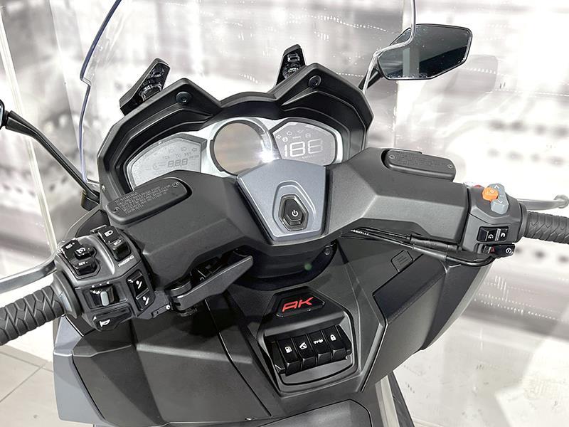 Kymco AK 550 Premium ETS E5