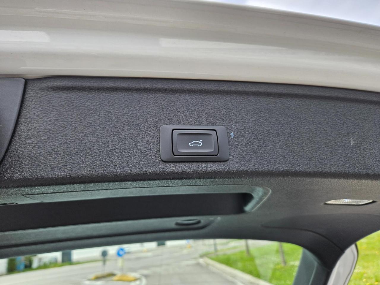 Audi A4 Avant 35 2.0 tdi mhev Business Advanced 163cv s-tronic