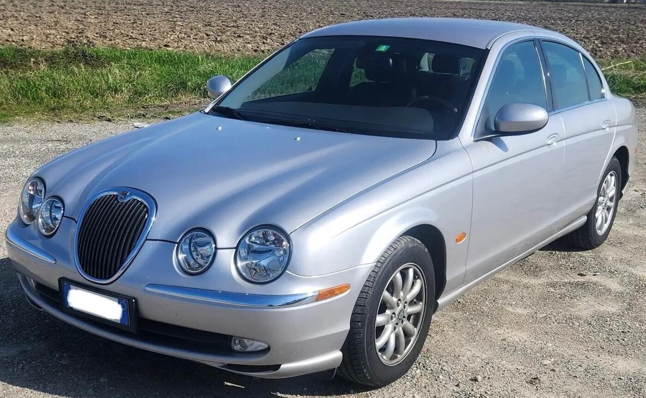 Jaguar S-Type 2.7 diesel V6 Executive