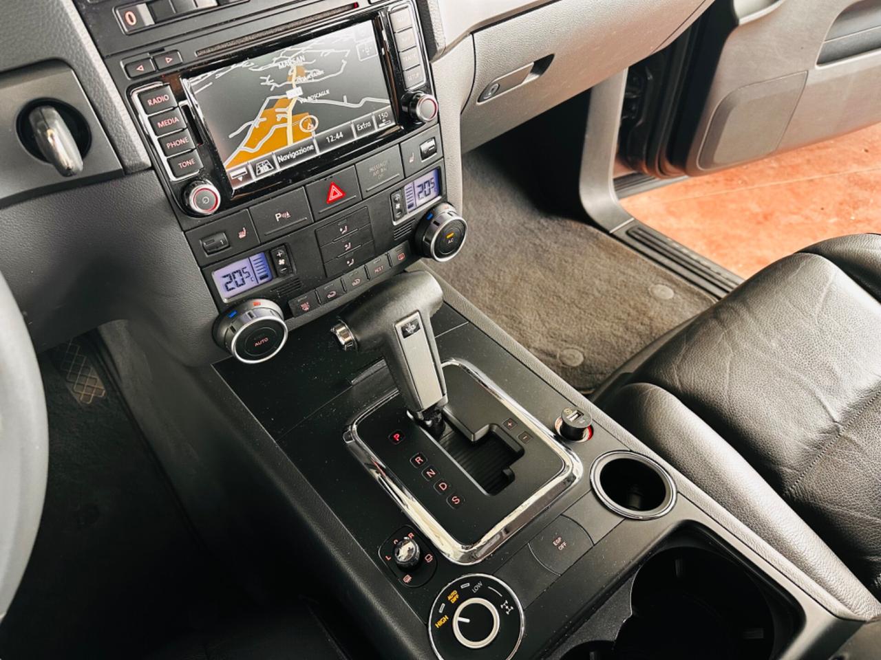 Volkswagen Touareg 3.0/240CV V6 TDI DPF Executive