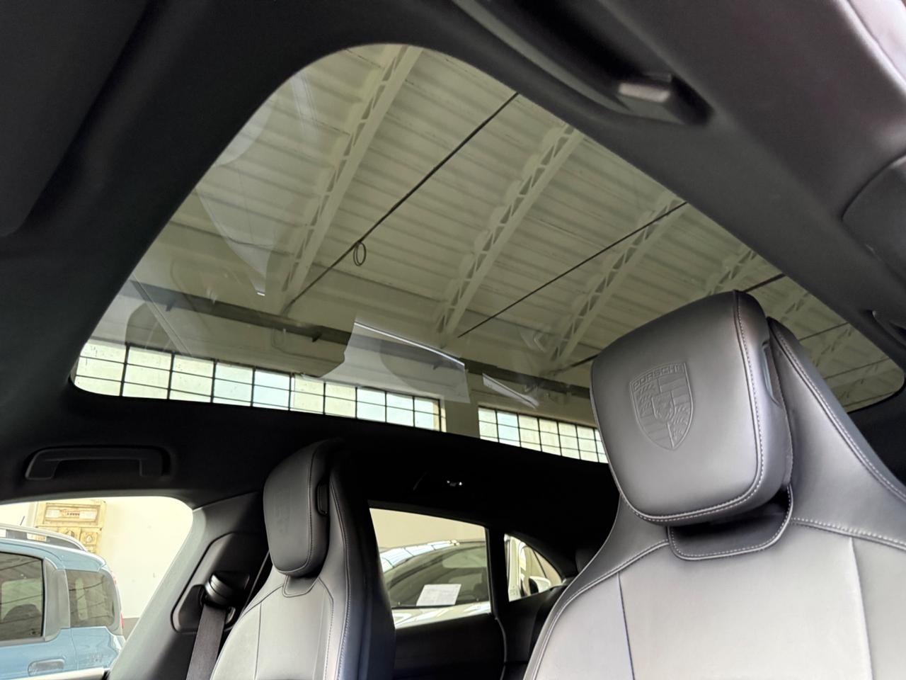 Porsche Taycan 4 Cross Turismo